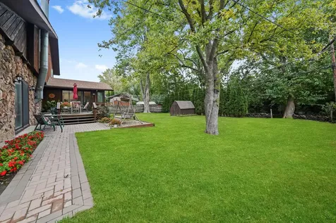 10221 South Eleanor Avenue Palos Hills IL 60465