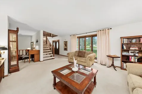 10221 South Eleanor Avenue Palos Hills IL 60465