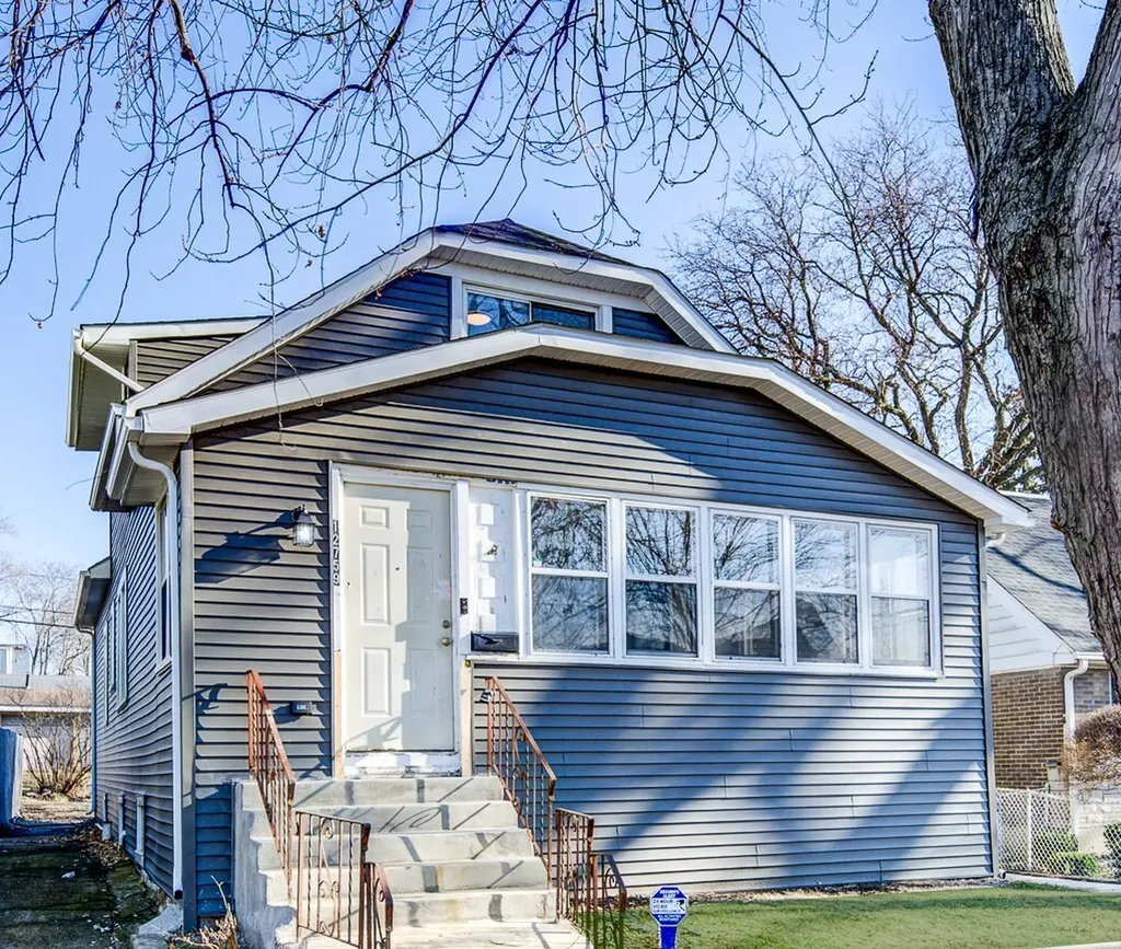 12759 Clinton Street Blue Island IL 60406