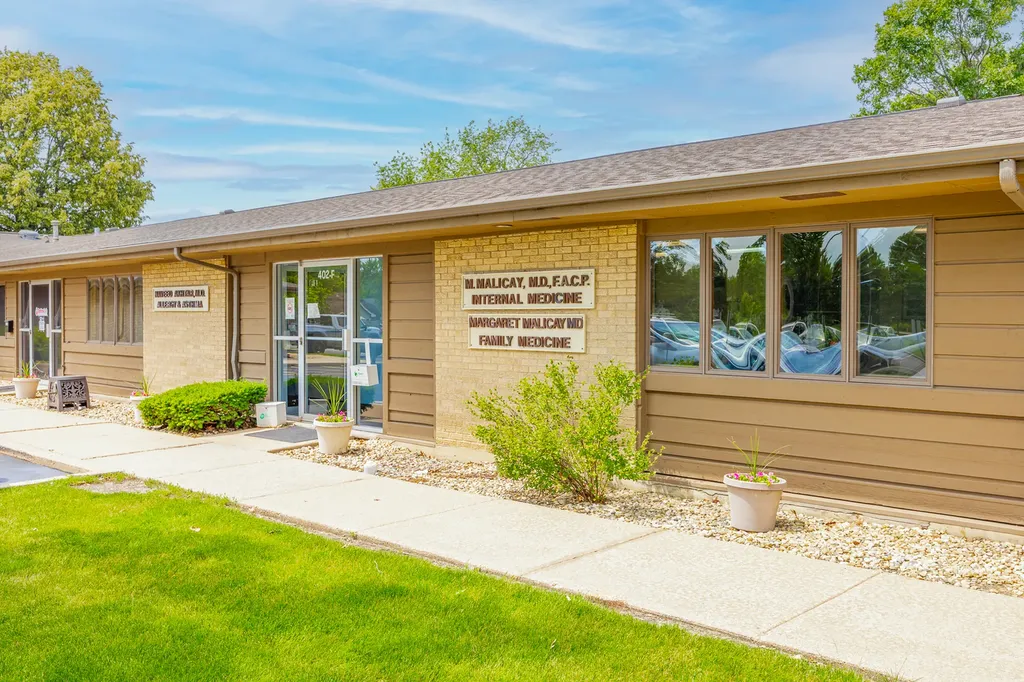 402 West Boughton Road Bolingbrook IL 60440