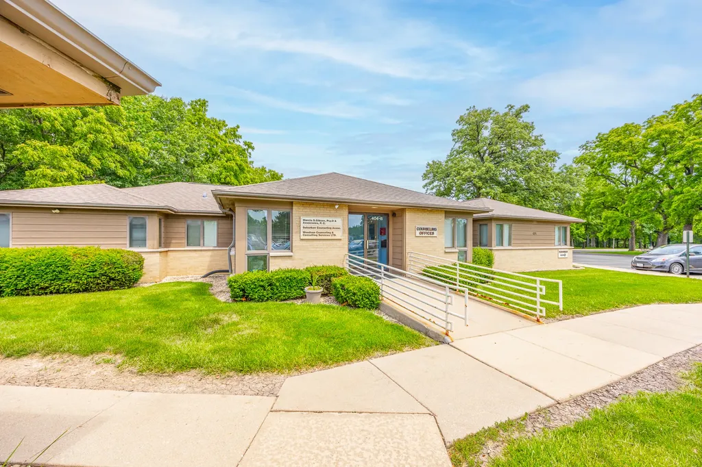 402 West Boughton Road Bolingbrook IL 60440