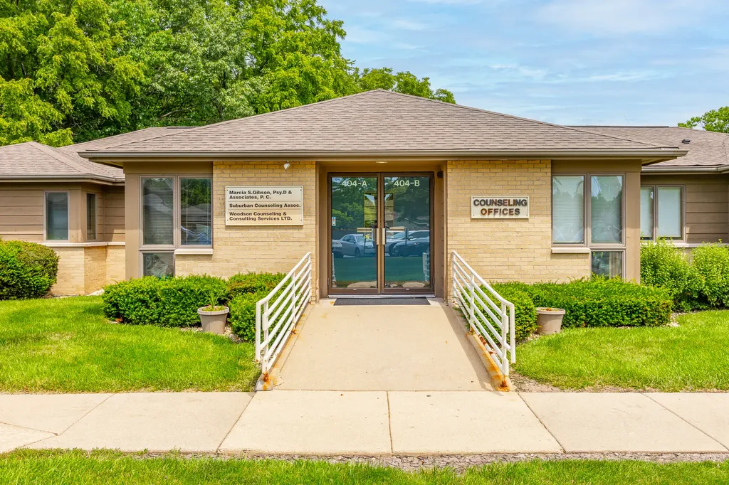 402 West Boughton Road Bolingbrook IL 60440