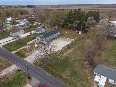 13895 1ST Street Pekin IL 61554
