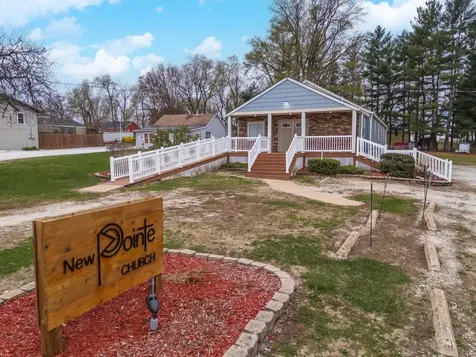 13895 1ST Street Pekin IL 61554