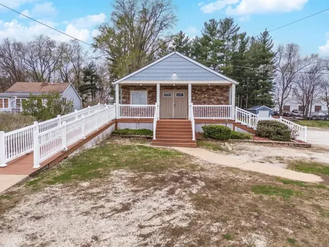 13895 1ST Street Pekin IL 61554
