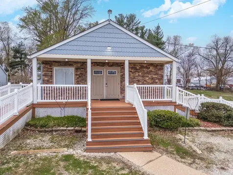 13895 1ST Street Pekin IL 61554