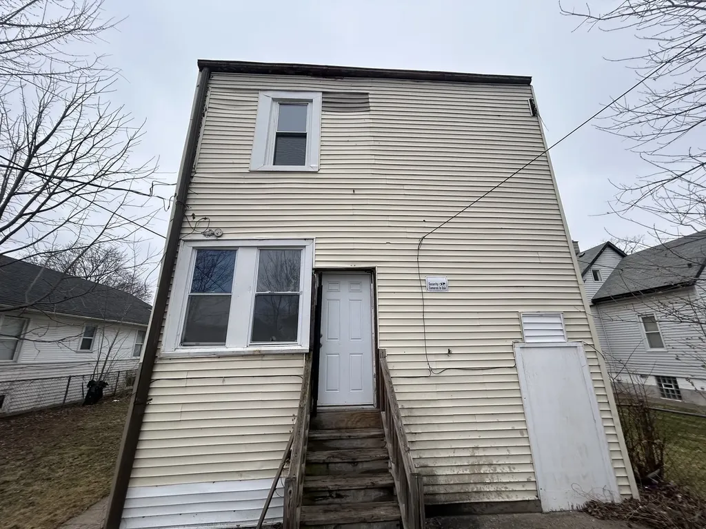 11633 South Parnell Avenue Chicago IL 60628