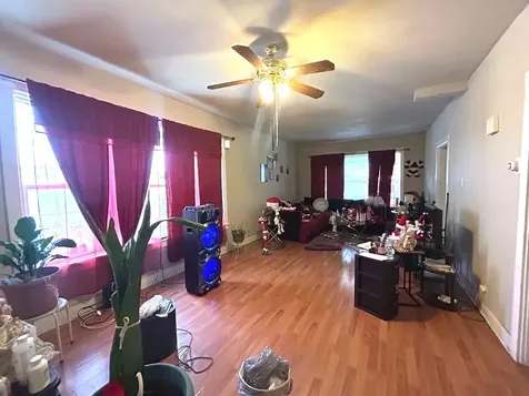 11633 South Parnell Avenue Chicago IL 60628
