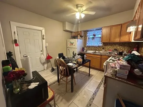 11633 South Parnell Avenue Chicago IL 60628