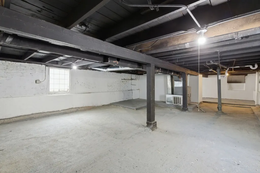 8942 South Aberdeen Street Chicago IL 60620
