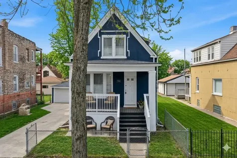 8942 South Aberdeen Street Chicago IL 60620