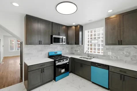 8942 South Aberdeen Street Chicago IL 60620