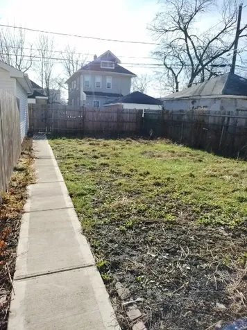 705 East 92nd Street Chicago IL 60619