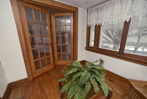 221 East Grove Street Utica IL 61373