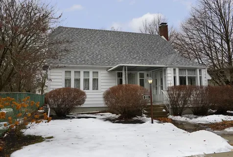 221 East Grove Street Utica IL 61373