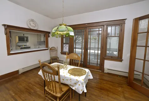 221 East Grove Street Utica IL 61373