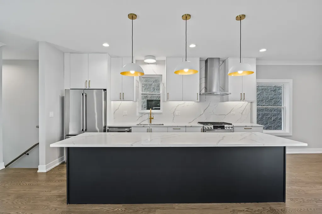 6106 North Hermitage Avenue Chicago IL 60660