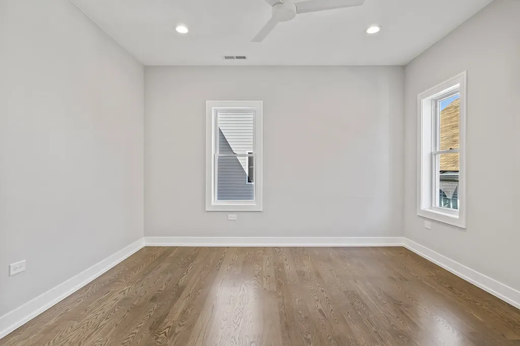 6106 North Hermitage Avenue Chicago IL 60660