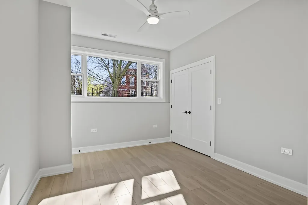 6106 North Hermitage Avenue Chicago IL 60660