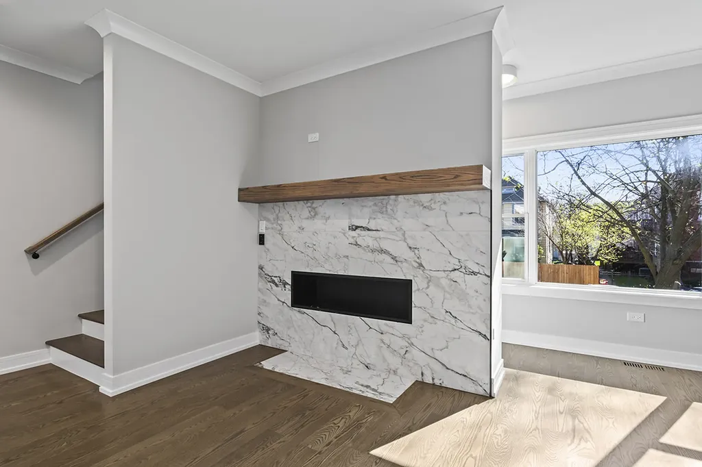 6106 North Hermitage Avenue Chicago IL 60660