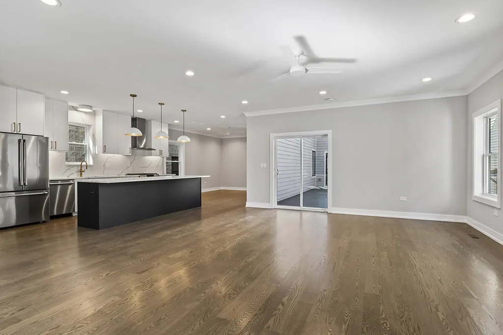 6106 North Hermitage Avenue Chicago IL 60660
