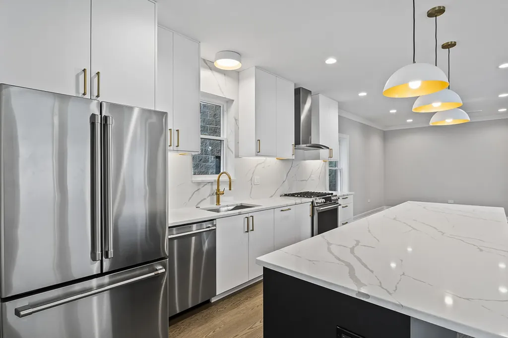 6106 North Hermitage Avenue Chicago IL 60660
