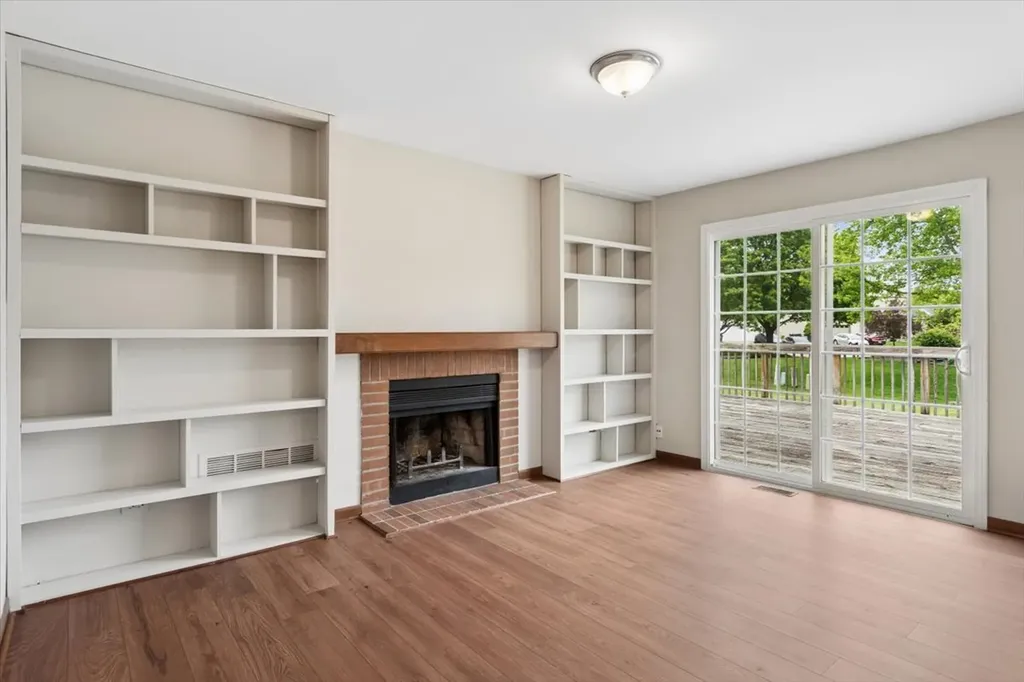 1440 Carleton Avenue Naperville IL 60565