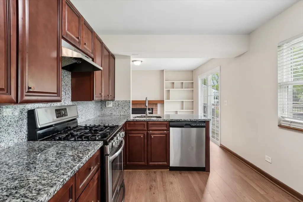 1440 Carleton Avenue Naperville IL 60565