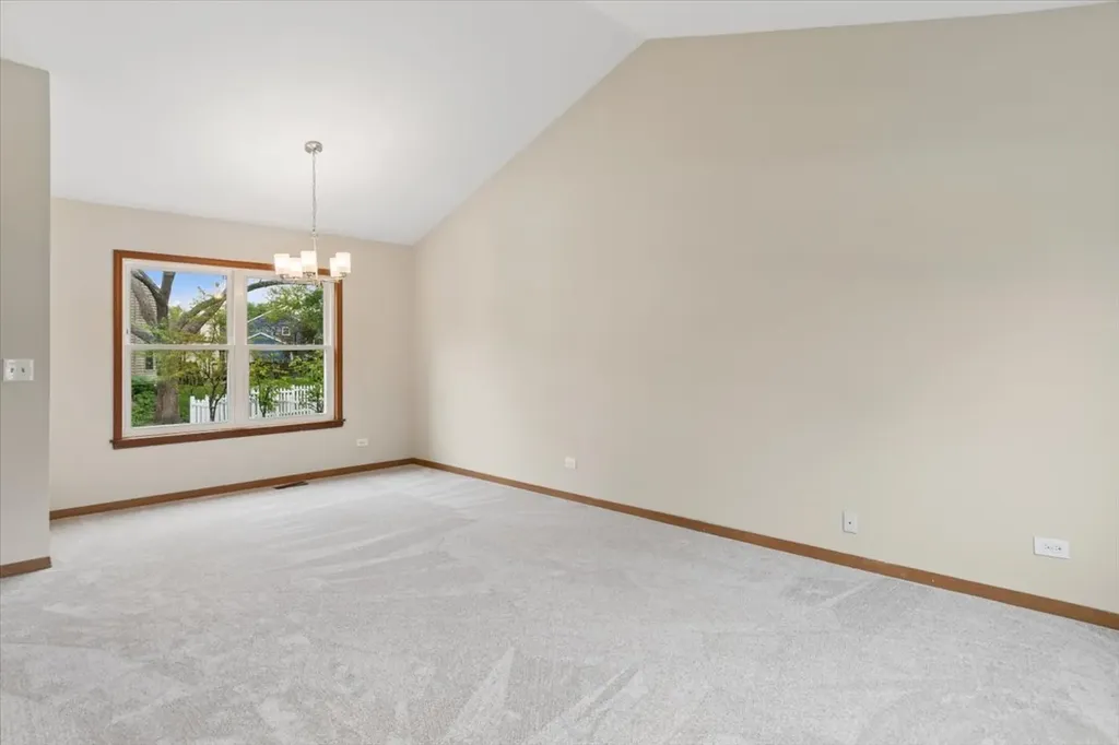 1440 Carleton Avenue Naperville IL 60565