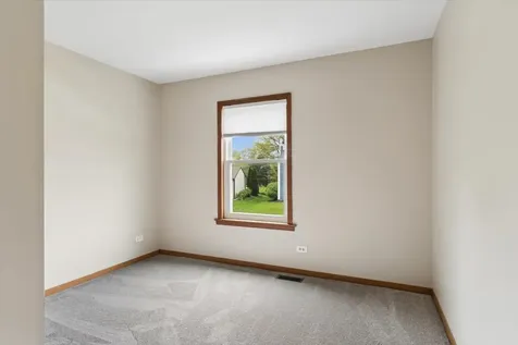 1440 Carleton Avenue Naperville IL 60565