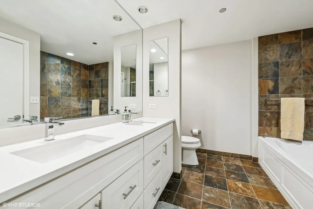 130 North Garland Court Chicago IL 60602
