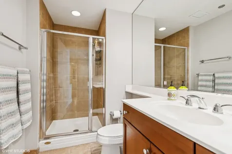 130 North Garland Court Chicago IL 60602