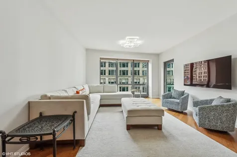 130 North Garland Court Chicago IL 60602