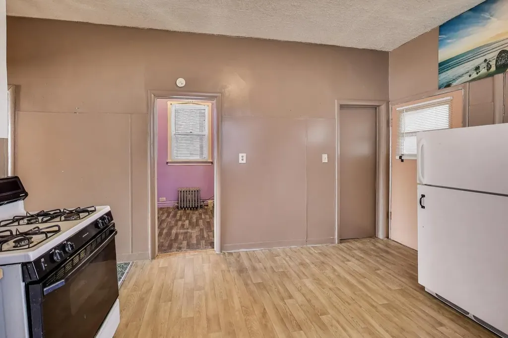 8533 South Manistee Avenue Chicago IL 60617