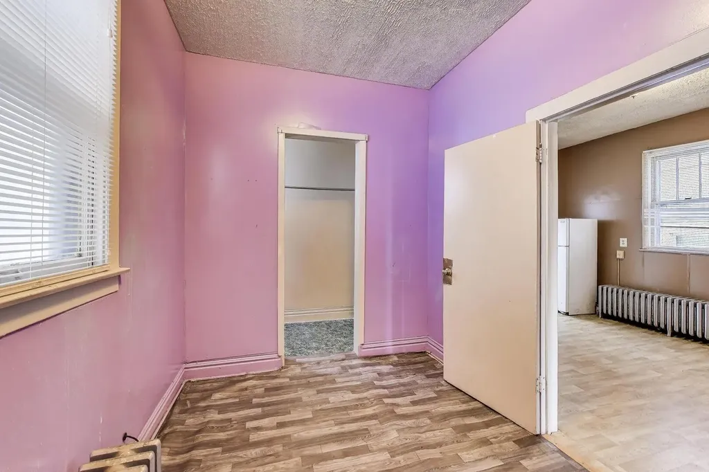8533 South Manistee Avenue Chicago IL 60617