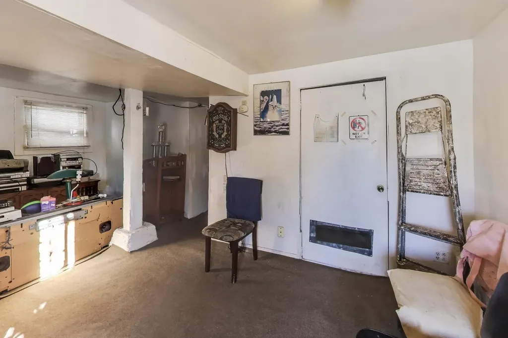 8533 South Manistee Avenue Chicago IL 60617