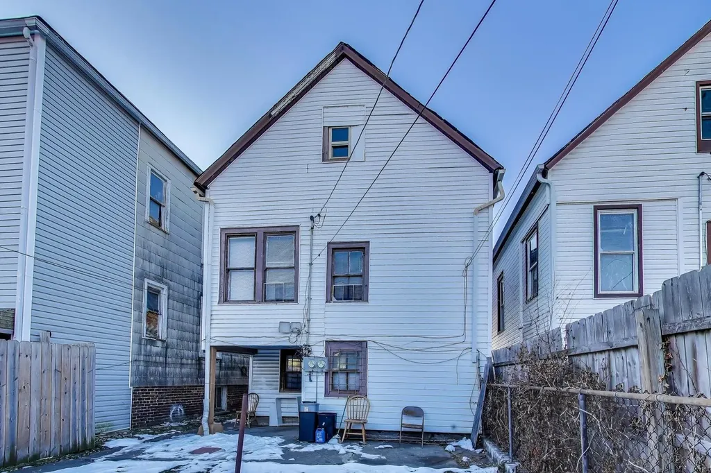 8533 South Manistee Avenue Chicago IL 60617