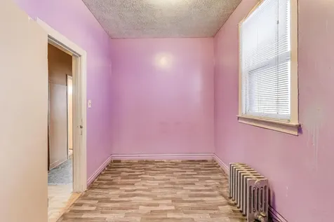 8533 South Manistee Avenue Chicago IL 60617