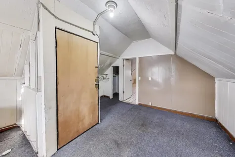 8533 South Manistee Avenue Chicago IL 60617