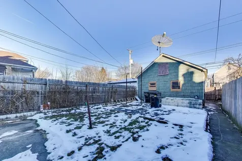 8533 South Manistee Avenue Chicago IL 60617