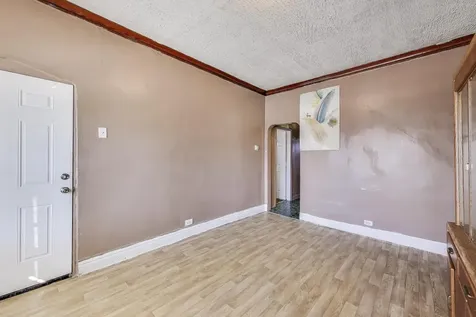 8533 South Manistee Avenue Chicago IL 60617