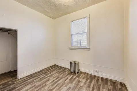 8533 South Manistee Avenue Chicago IL 60617