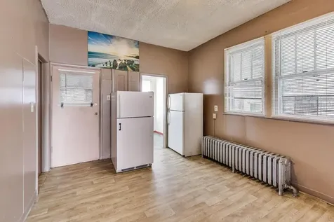 8533 South Manistee Avenue Chicago IL 60617