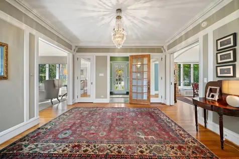 2855 Sheridan Place Evanston IL 60201