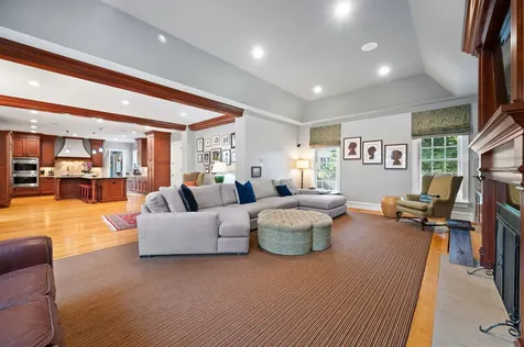 2855 Sheridan Place Evanston IL 60201