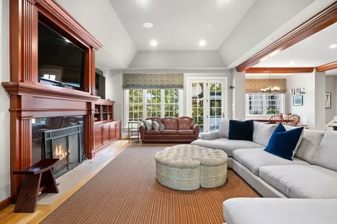 2855 Sheridan Place Evanston IL 60201