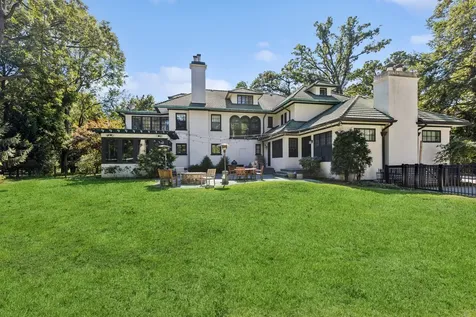 2855 Sheridan Place Evanston IL 60201