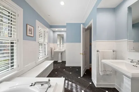 2855 Sheridan Place Evanston IL 60201