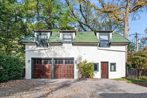 2855 Sheridan Place Evanston IL 60201
