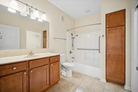 2220 Founders Drive Northbrook IL 60062